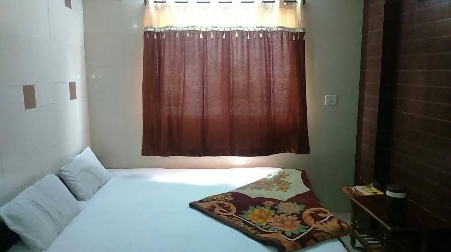 undefined Hotel Neha Palace 9